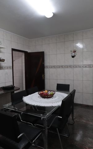 Casa à venda com 250m², 4 quartos e 2 vagasCozinha