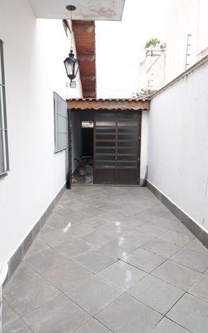 Casa à venda com 250m², 4 quartos e 2 vagasCorredor