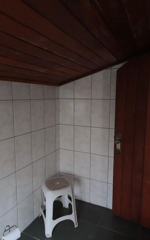 Casa à venda com 250m², 4 quartos e 2 vagascasa 2 -Banheiro
