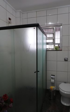 Casa à venda com 250m², 4 quartos e 2 vagasBanheiro
