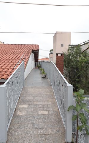 Casa à venda com 250m², 4 quartos e 2 vagasÁrea de Serviço