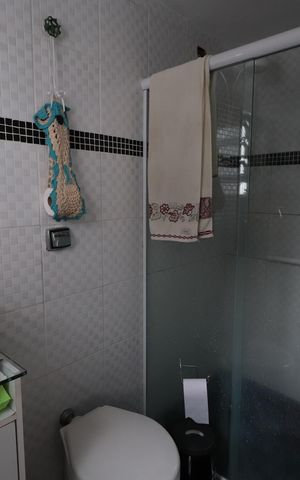 Casa à venda com 250m², 4 quartos e 2 vagascasa 2 -Banheiro