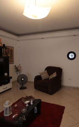 Casa à venda com 250m², 4 quartos e 2 vagasSala