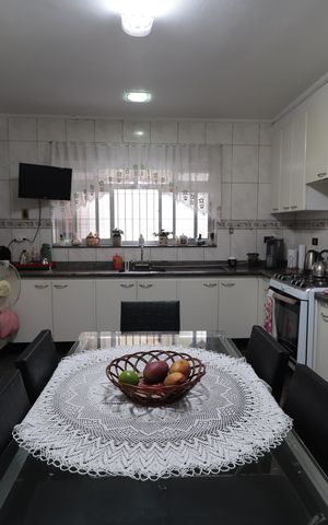 Casa à venda com 250m², 4 quartos e 2 vagasCozinha