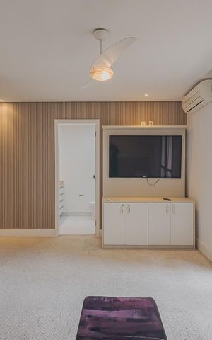 Apartamento à venda com 240m², 4 quartos e 2 vagasSuíte 2