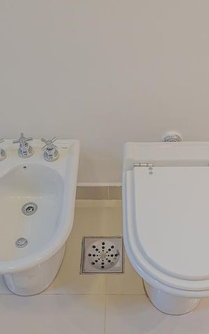 Apartamento à venda com 240m², 4 quartos e 2 vagasBanheiro da Suíte 1