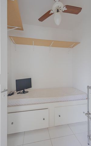Apartamento à venda com 240m², 4 quartos e 2 vagasÁrea de Serviço - Quarto