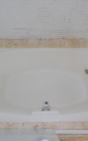 Apartamento à venda com 240m², 4 quartos e 2 vagasBanheiro da Suíte 2
