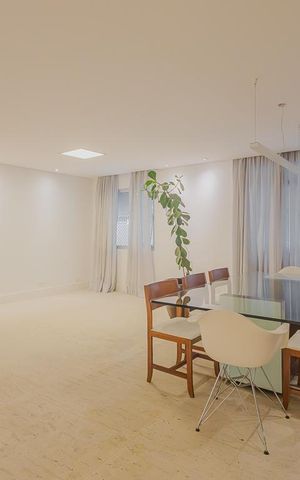 Apartamento à venda com 240m², 4 quartos e 2 vagasSala de Jantar