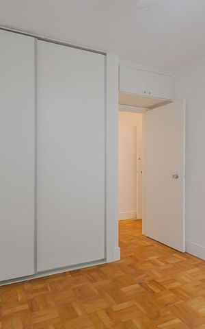 Apartamento à venda com 240m², 4 quartos e 2 vagasQuarto 2