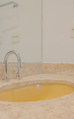 Apartamento à venda com 240m², 4 quartos e 2 vagasBanheiro da Suíte 1
