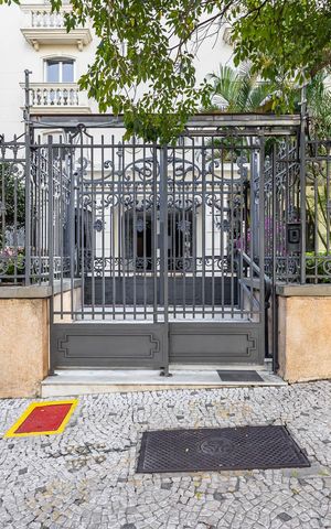 Apartamento à venda com 240m², 4 quartos e 2 vagasFachada