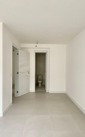 Apartamento à venda com 147m², 3 quartos e 2 vagasSuíte 2