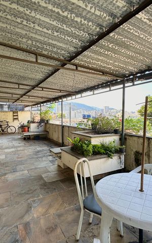 Casa à venda com 150m², 4 quartos e sem vaga Casa à venda com 150m², 4 quartos e sem vagaVaranda - Quartos