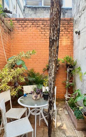 Casa à venda com 150m², 4 quartos e sem vaga Casa à venda com 150m², 4 quartos e sem vagaVaranda