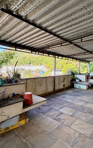 Casa à venda com 150m², 4 quartos e sem vaga Casa à venda com 150m², 4 quartos e sem vagaVaranda - Quartos