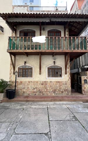 Casa à venda com 126m², 3 quartos e 1 vaga Casa à venda com 126m², 3 quartos e 1 vagaFachada