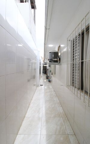 Casa à venda com 140m², 2 quartos e 1 vagaCorredor Lateral