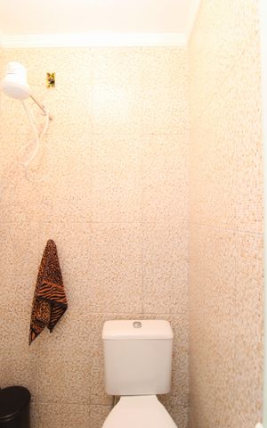 Casa à venda com 140m², 2 quartos e 1 vagaBanheiro de serviço