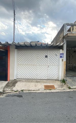 Casa à venda com 140m², 2 quartos e 1 vaga Casa à venda com 140m², 2 quartos e 1 vagaFachada com plaquinha
