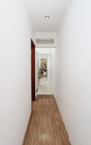 Casa à venda com 140m², 2 quartos e 1 vagaCorredor - Quartos