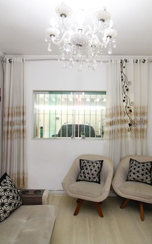 Casa à venda com 140m², 2 quartos e 1 vagaSala