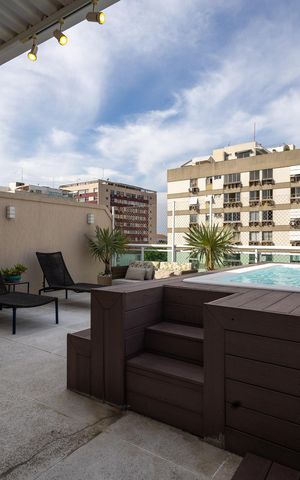 Apartamento à venda com 149m², 2 quartos e 2 vagas Apartamento à venda com 149m², 2 quartos e 2 vagasCobertura