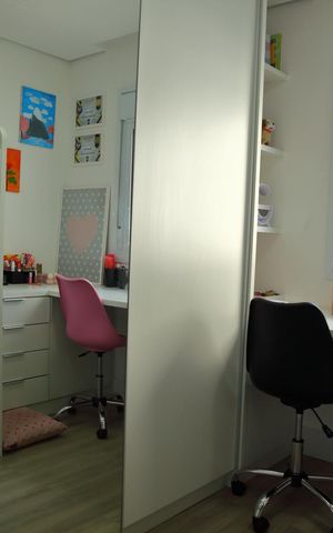 Apartamento à venda com 96m², 3 quartos e 2 vagasQuarto 3 - Armários