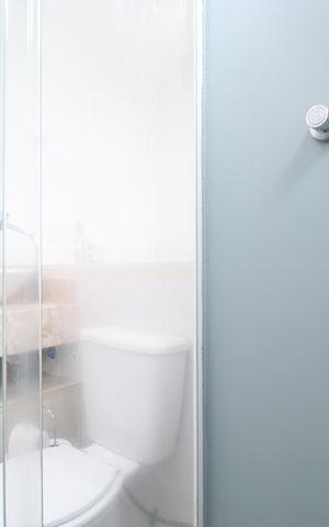 Apartamento à venda com 92m², 2 quartos e 2 vagasBanheiro da Suíte