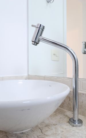 Apartamento à venda com 92m², 2 quartos e 2 vagasDetalhe do Banheiro da Suite
