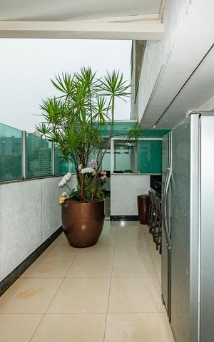 Apartamento à venda com 325m², 3 quartos e 4 vagas Apartamento à venda com 325m², 3 quartos e 4 vagasVaranda gourmet