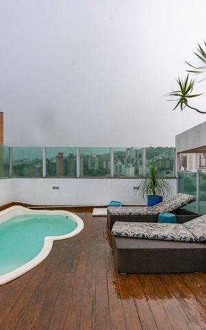 Apartamento à venda com 325m², 3 quartos e 4 vagas Apartamento à venda com 325m², 3 quartos e 4 vagasPiscina