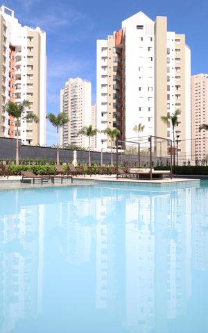 Apartamento para alugar com 72m², 2 quartos e 2 vagasÁrea comum - Piscina