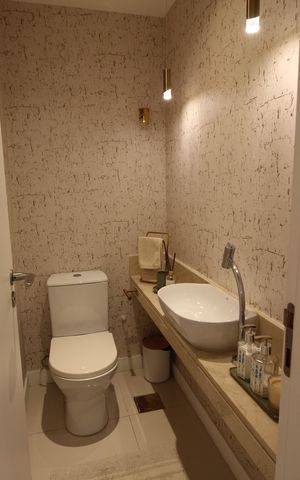 Apartamento para alugar com 130m², 3 quartos e 2 vagasLavabo