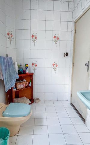 Casa para alugar com 190m², 3 quartos e 2 vagas Casa para alugar com 190m², 3 quartos e 2 vagasBanheiro