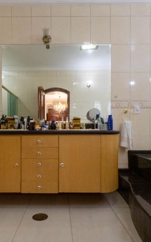 Casa para alugar com 720m², 6 quartos e 8 vagasBanheiro da Suíte 1