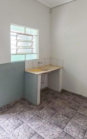 Casa para alugar com 40m², 1 quarto e sem vaga Casa para alugar com 40m², 1 quarto e sem vagaCozinha