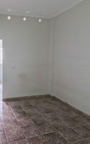 Casa para alugar com 40m², 1 quarto e sem vaga Casa para alugar com 40m², 1 quarto e sem vagaSala
