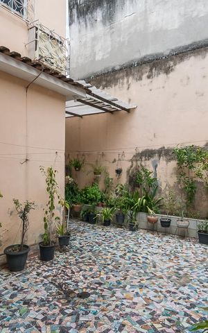 Casa à venda com 296m², 4 quartos e 2 vagas Casa à venda com 296m², 4 quartos e 2 vagasQuintal