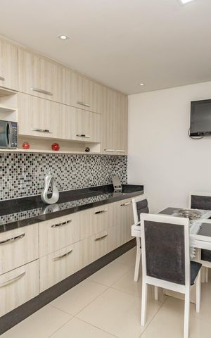 Casa à venda com 209m², 3 quartos e 3 vagas Casa à venda com 209m², 3 quartos e 3 vagasCozinha