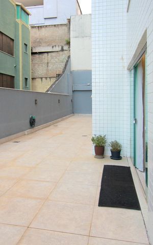 Apartamento à venda com 375m², 5 quartos e 4 vagasVaranda