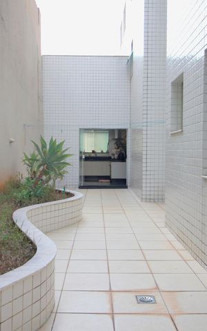 Apartamento à venda com 375m², 5 quartos e 4 vagasVaranda fundos