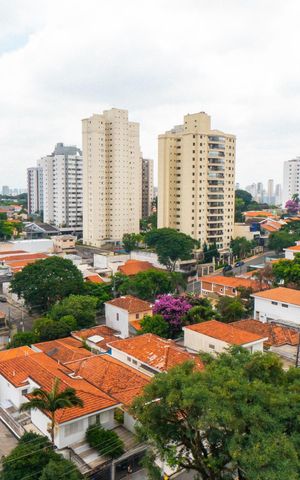 Apartamento à venda com 64m², 2 quartos e 2 vagas Apartamento à venda com 64m², 2 quartos e 2 vagasVista da Sacada