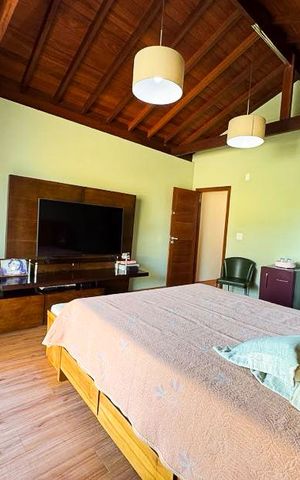 Casa à venda com 1000m², 4 quartos e 8 vagasSuíte 1