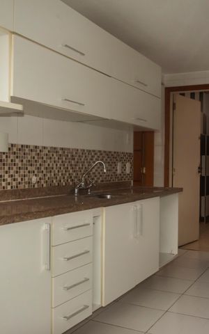 Casa à venda com 191m², 3 quartos e 3 vagasCozinha