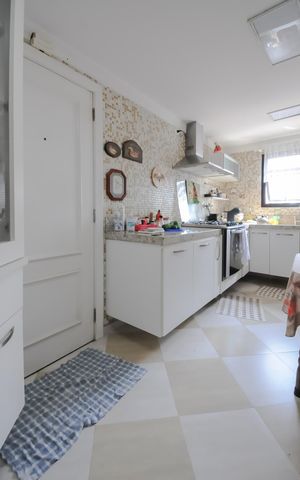 Apartamento à venda com 150m², 4 quartos e 3 vagasCozinha