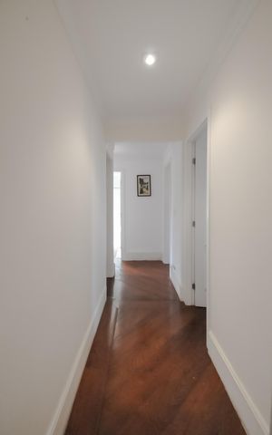 Apartamento à venda com 150m², 4 quartos e 3 vagasCorredor