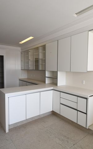 Apartamento à venda com 500m², 6 quartos e 8 vagasCozinha