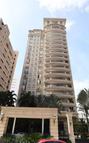 Apartamento à venda com 500m², 6 quartos e 8 vagasFachada do Prédio