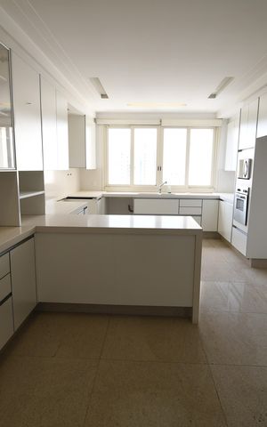 Apartamento à venda com 500m², 6 quartos e 8 vagasCozinha